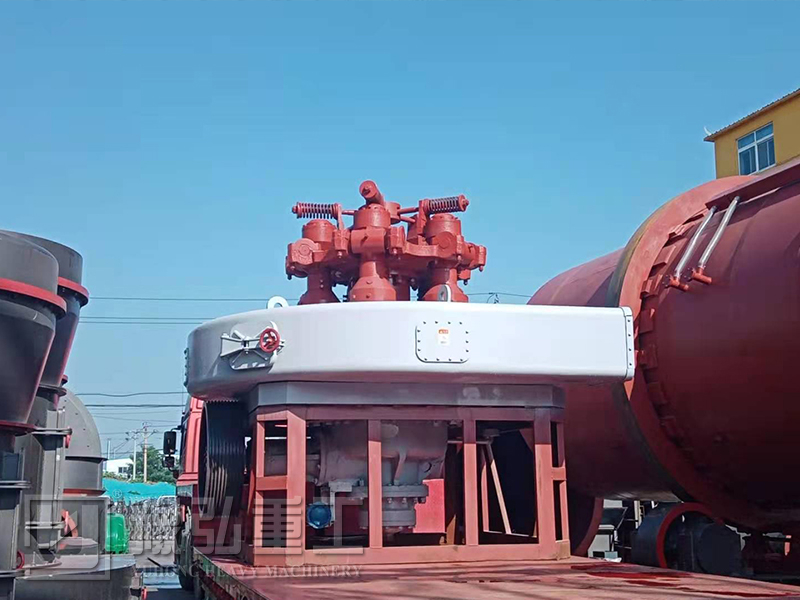 河南豫弘重工欧版磨粉机设备发货现场